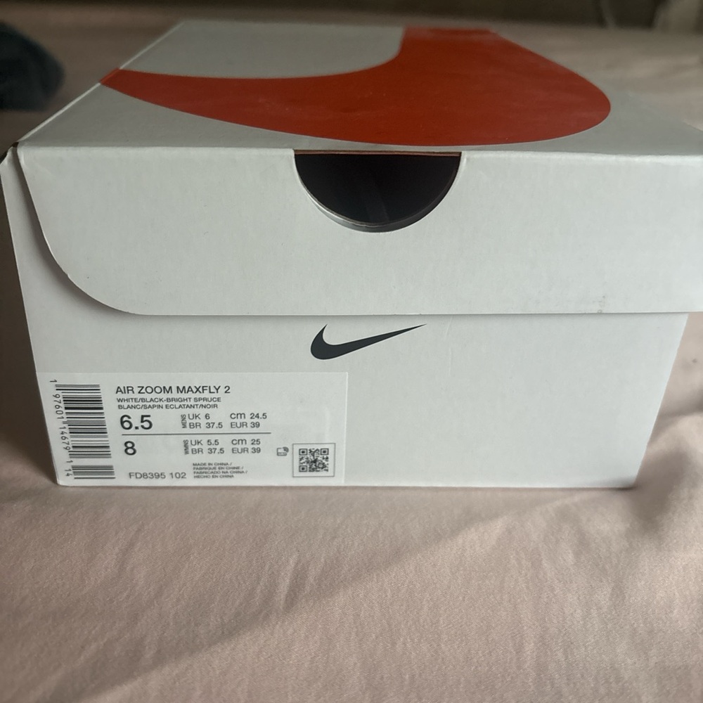 Nike Air Zoom Maxfly 2 Box in White and Blue